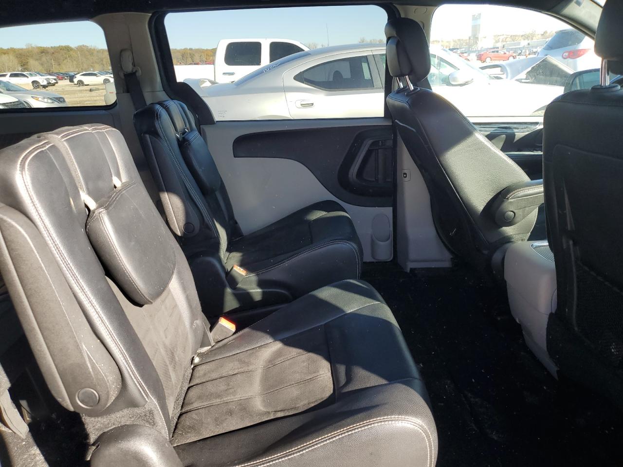 2019 Dodge Caravan VIN 2C4RDGCG3KR695368 Copart auction photo, front end damage thumbnail 11