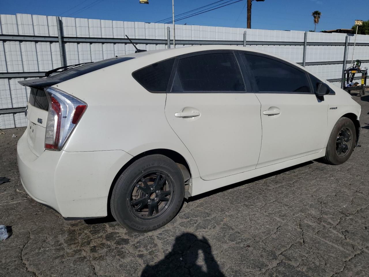 2015 Toyota Prius VIN JTDKN3DU7F1895997 Copart auction photo, front end / side damage thumbnail 3