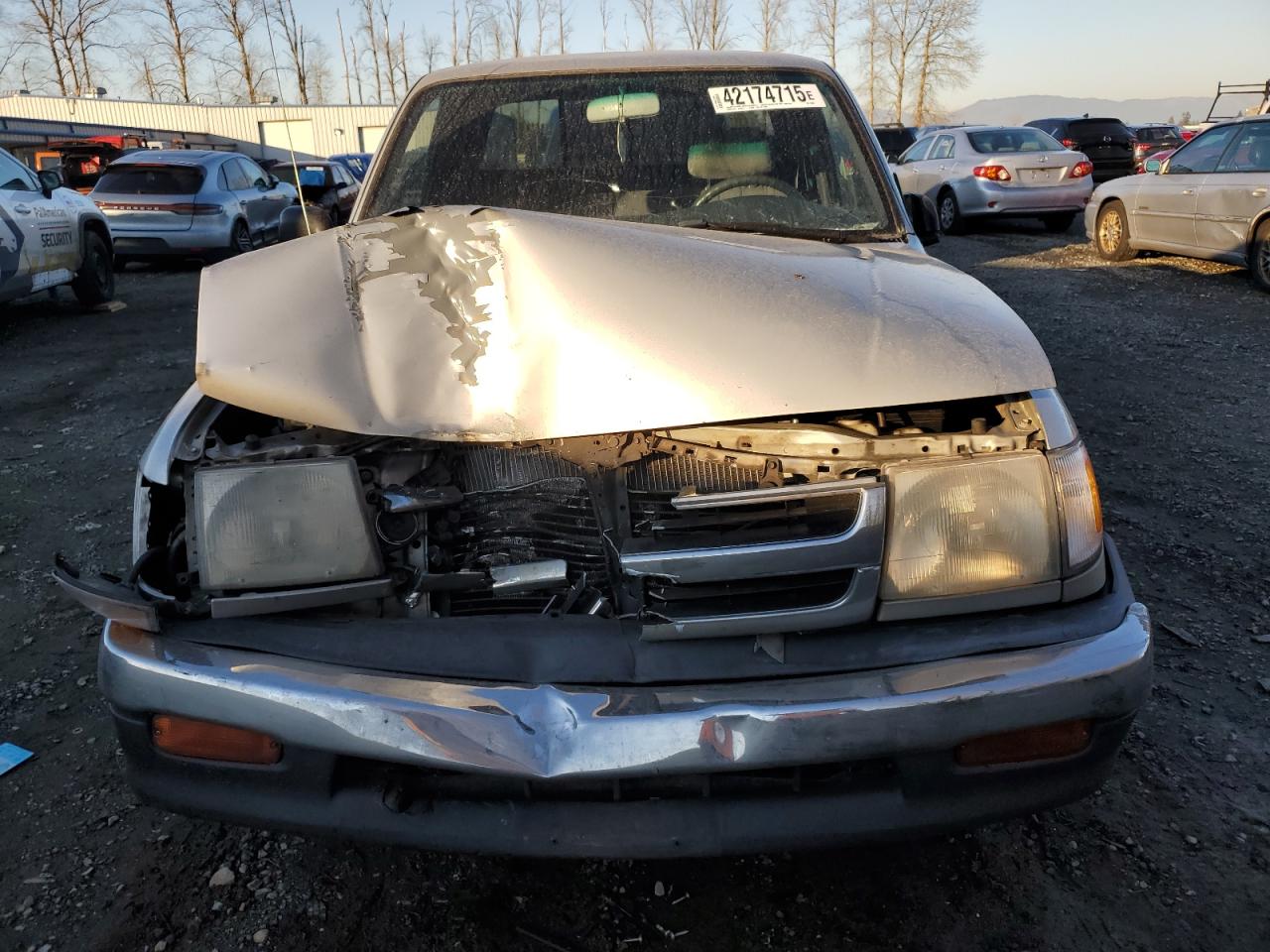 2000 Toyota Tacoma VIN 4TAVL52N0YZ616657 Copart auction photo, front end damage thumbnail 5