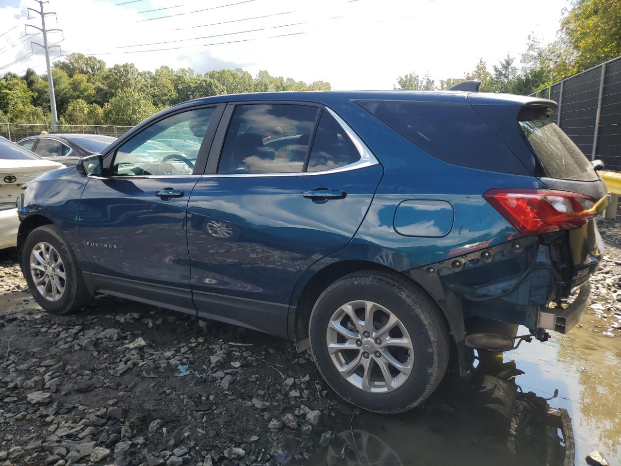 2021 Chevrolet Equinox VIN 3GNAXUEV2ML359362 Copart auction photo, front end / rear end damage thumbnail 2
