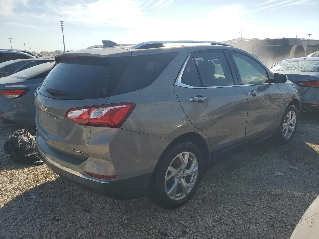2019 Chevrolet Equinox VIN 3GNAXNEV9KS548339 Copart auction photo, water/flood / minor dent/scratches damage thumbnail 3