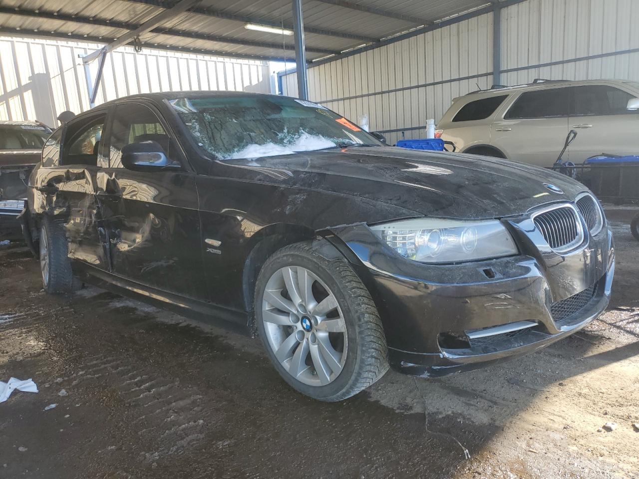 2011 BMW 3er VIN WBAPL5G55BNN22260 Copart auction photo, all over damage thumbnail 4