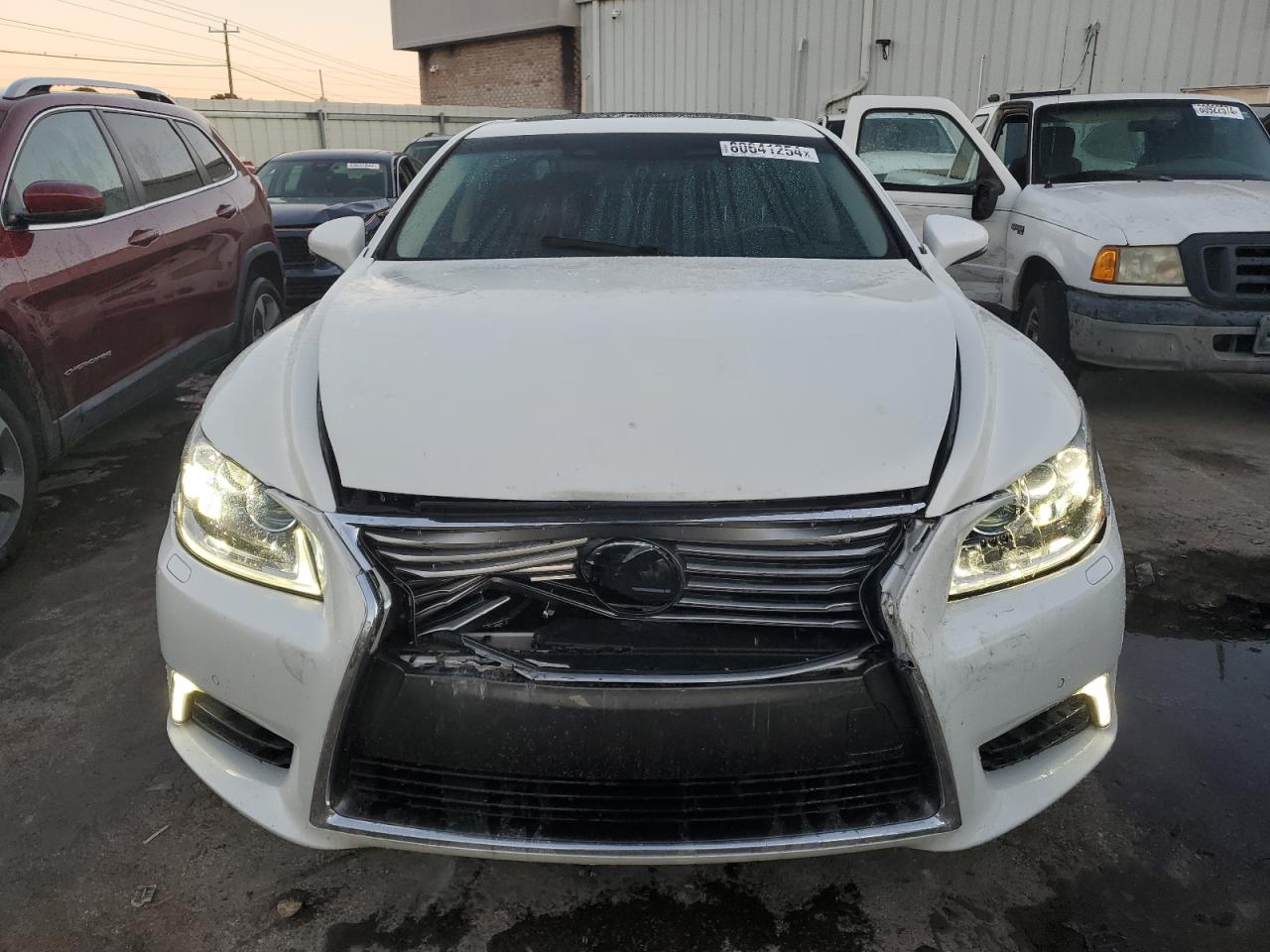 2014 Lexus LS VIN JTHGL1EF3E5052370 Copart auction photo, rear end / front end damage thumbnail 5