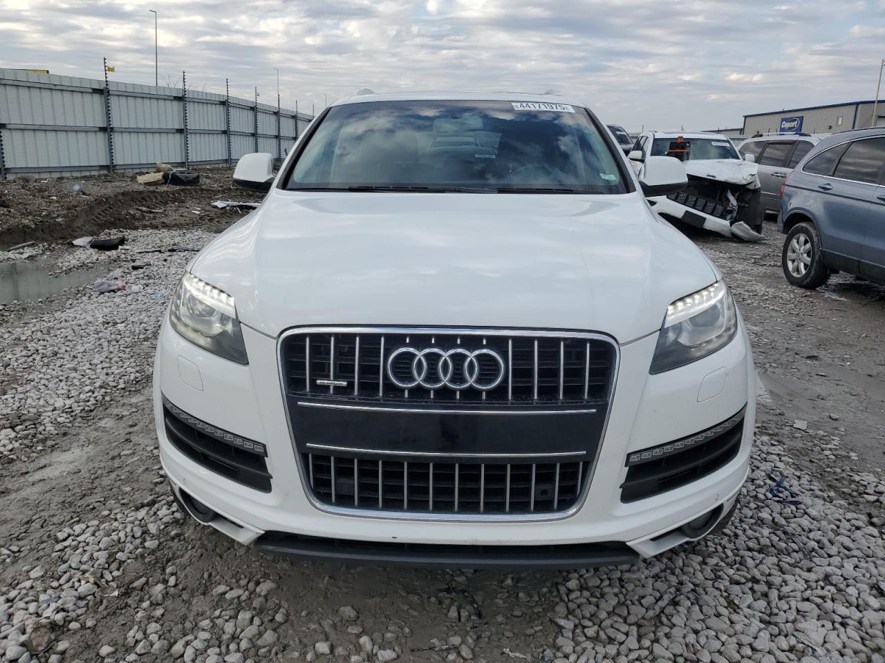 2015 Audi Q7 VIN WA1LGAFE3FD029506 Copart auction photo, side / minor dent/scratches damage thumbnail 5