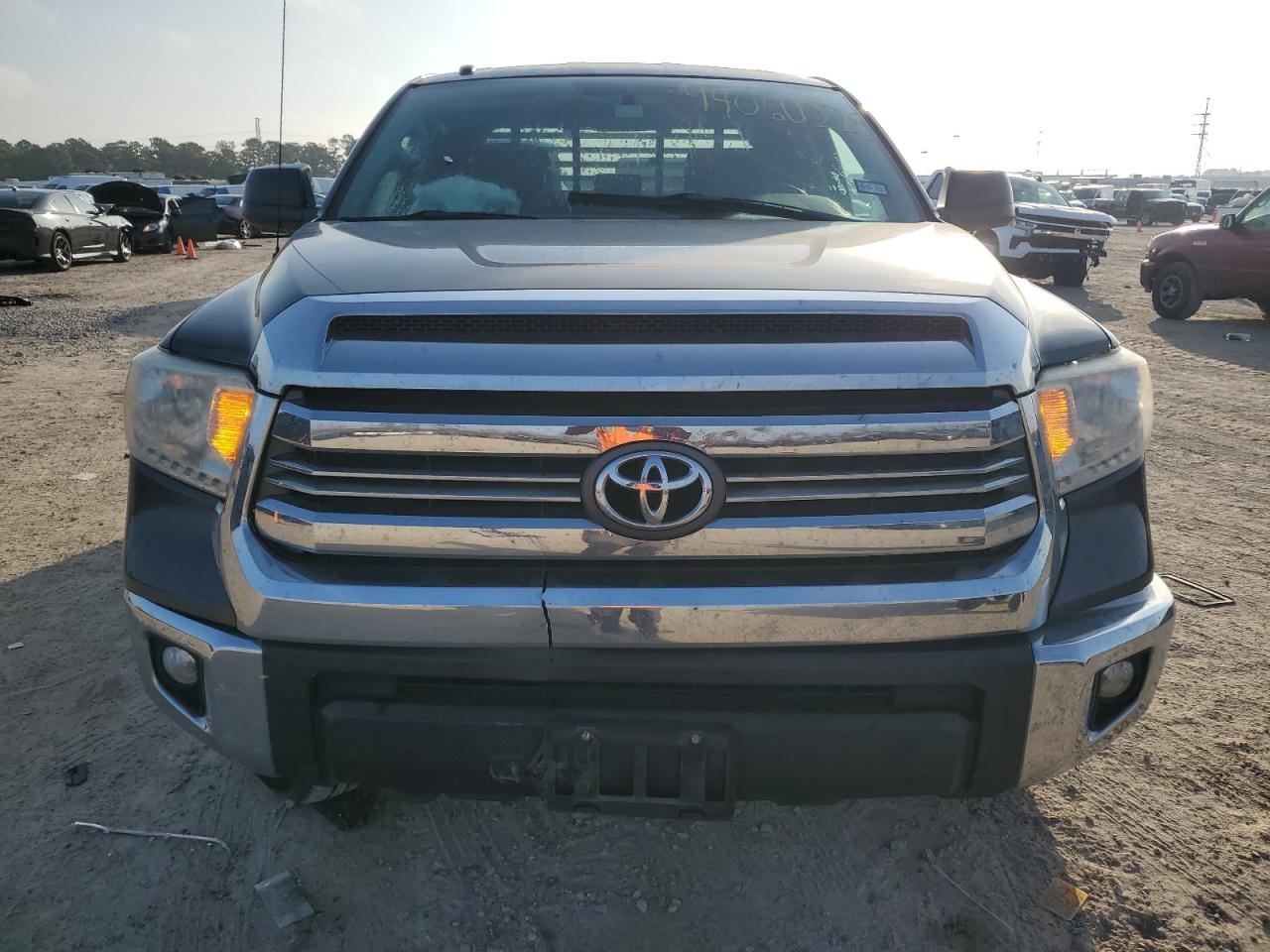 2015 Toyota Tundra VIN 5TFUW5F18FX453070 Copart auction photo, front end damage thumbnail 5