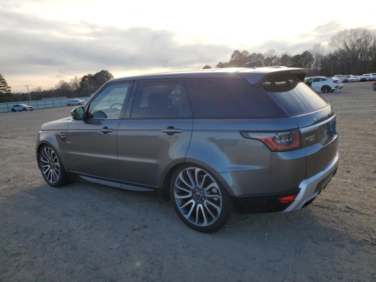 2018 Land Rover Range Rover VIN SALWR2RV4JA186883 Copart auction photo, minor dent/scratches damage thumbnail 2