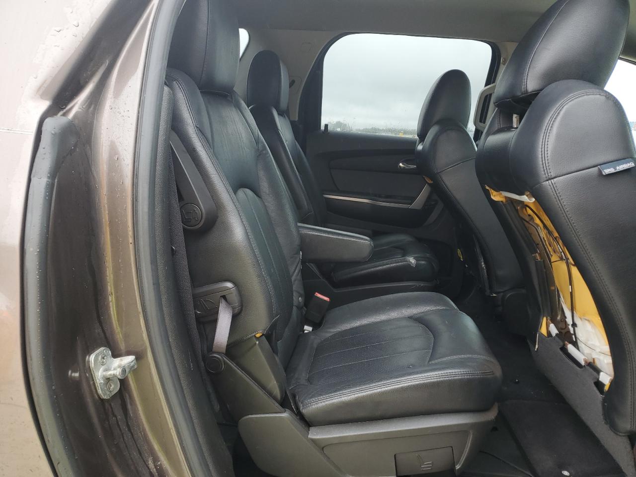 2011 GMC Acadia VIN 1GKKRPED9BJ241088 Copart auction photo, water/flood / minor dent/scratches damage thumbnail 11