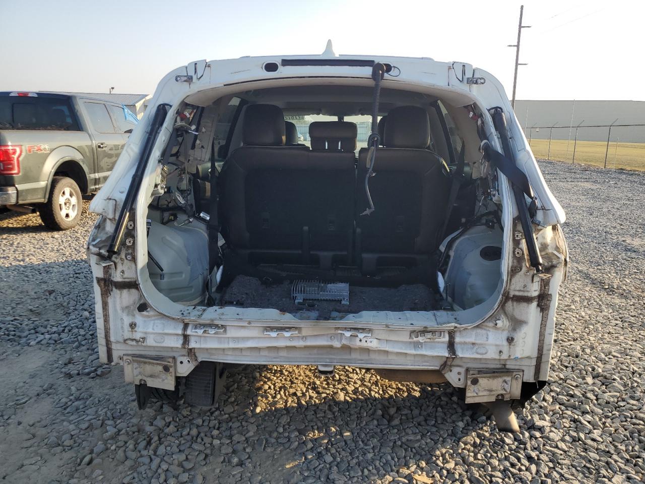2017 Infiniti QX60 VIN 5N1DL0MN9HC508648 Copart auction photo, front end / rear end damage thumbnail 6