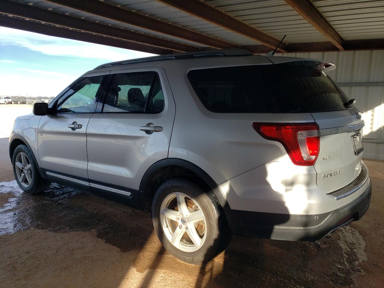 2018 Ford Explorer VIN 1FM5K7D81JGA13546 Copart auction photo, minor dent/scratches damage thumbnail 2