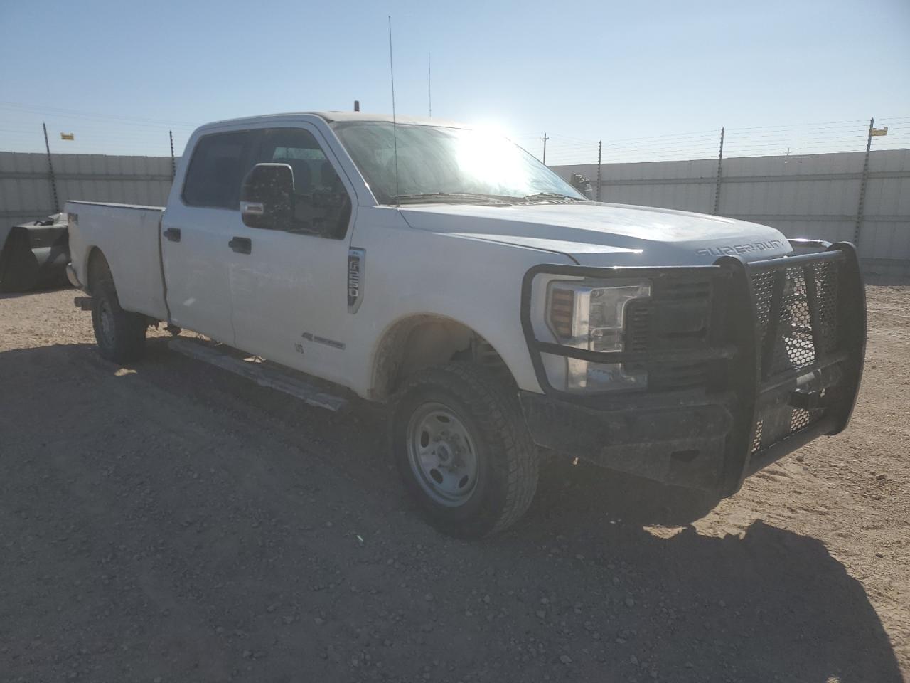 2019 Ford F250 VIN 1FT7W2BT4KEG06701 Copart auction photo, side / rear end damage thumbnail 4