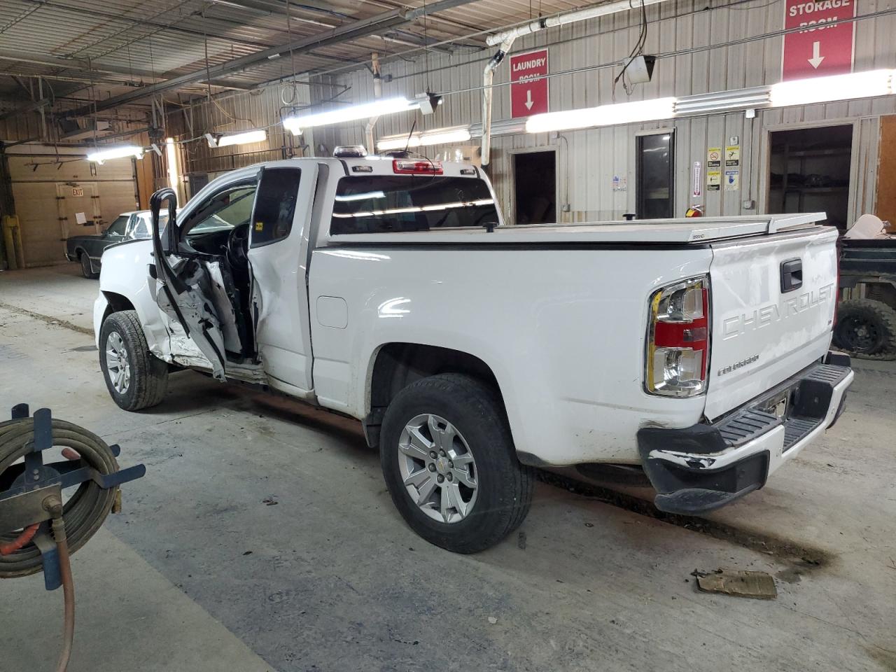 2022 Chevrolet Colorado VIN 1GCHSCEA2N1246873 Copart auction photo, side / front end damage thumbnail 2