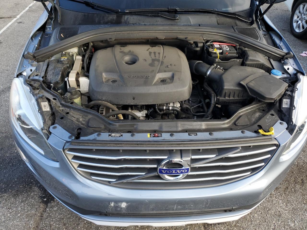 2017 Volvo XC60 VIN YV440MDU1H2221903 Copart auction photo, rear end / undercarriage damage thumbnail 11