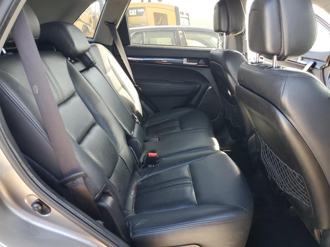2015 KIA Sorento VIN 5XYKT3A66FG564856 Copart auction photo, all over damage thumbnail 11