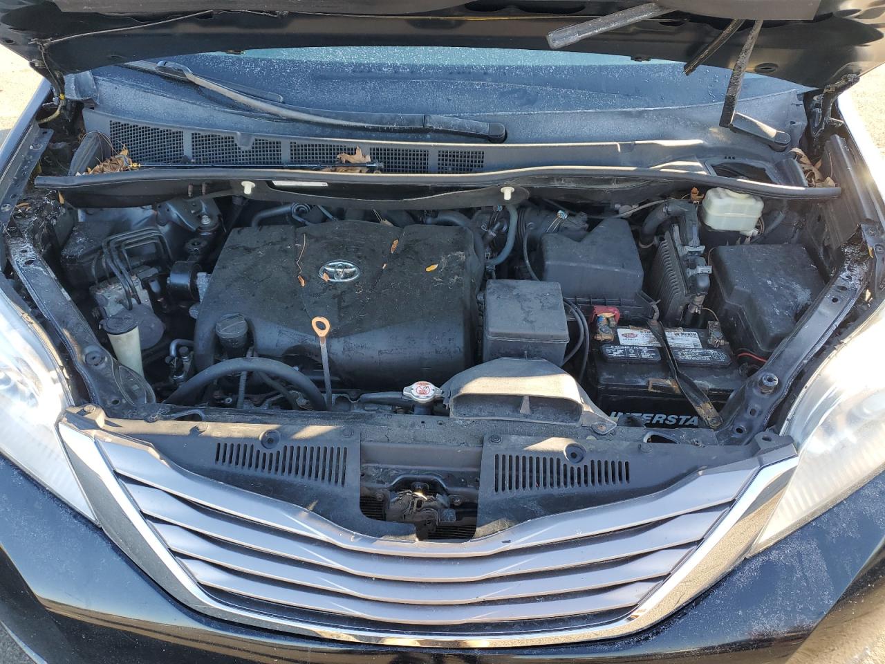 2017 Toyota Sienna VIN 5TDZZ3DC2HS859330 Copart auction photo, side / minor dent/scratches damage thumbnail 12