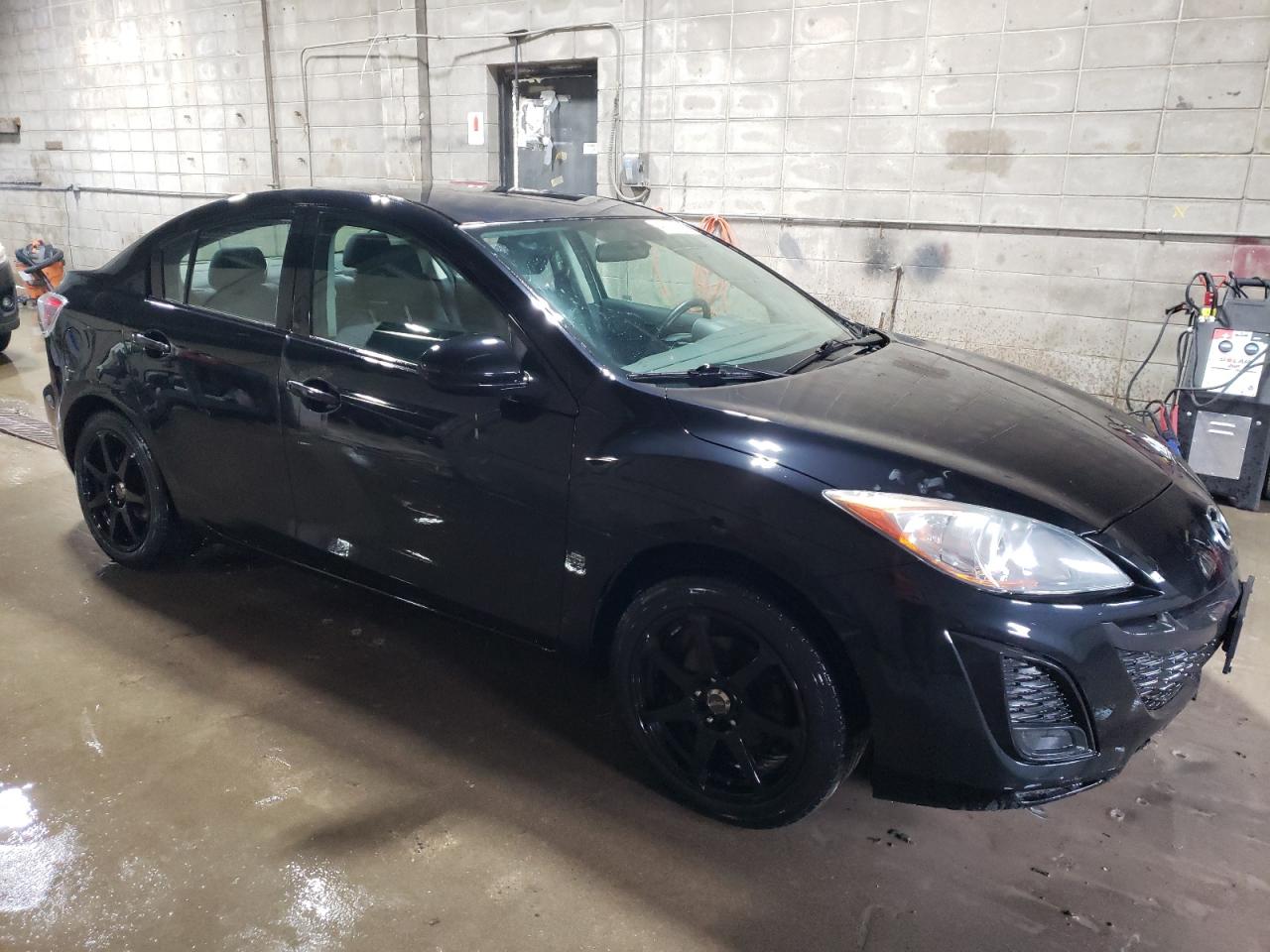 2011 Mazda 3 VIN JM1BL1UG4B1490064 Copart auction photo, rear end / side damage thumbnail 4