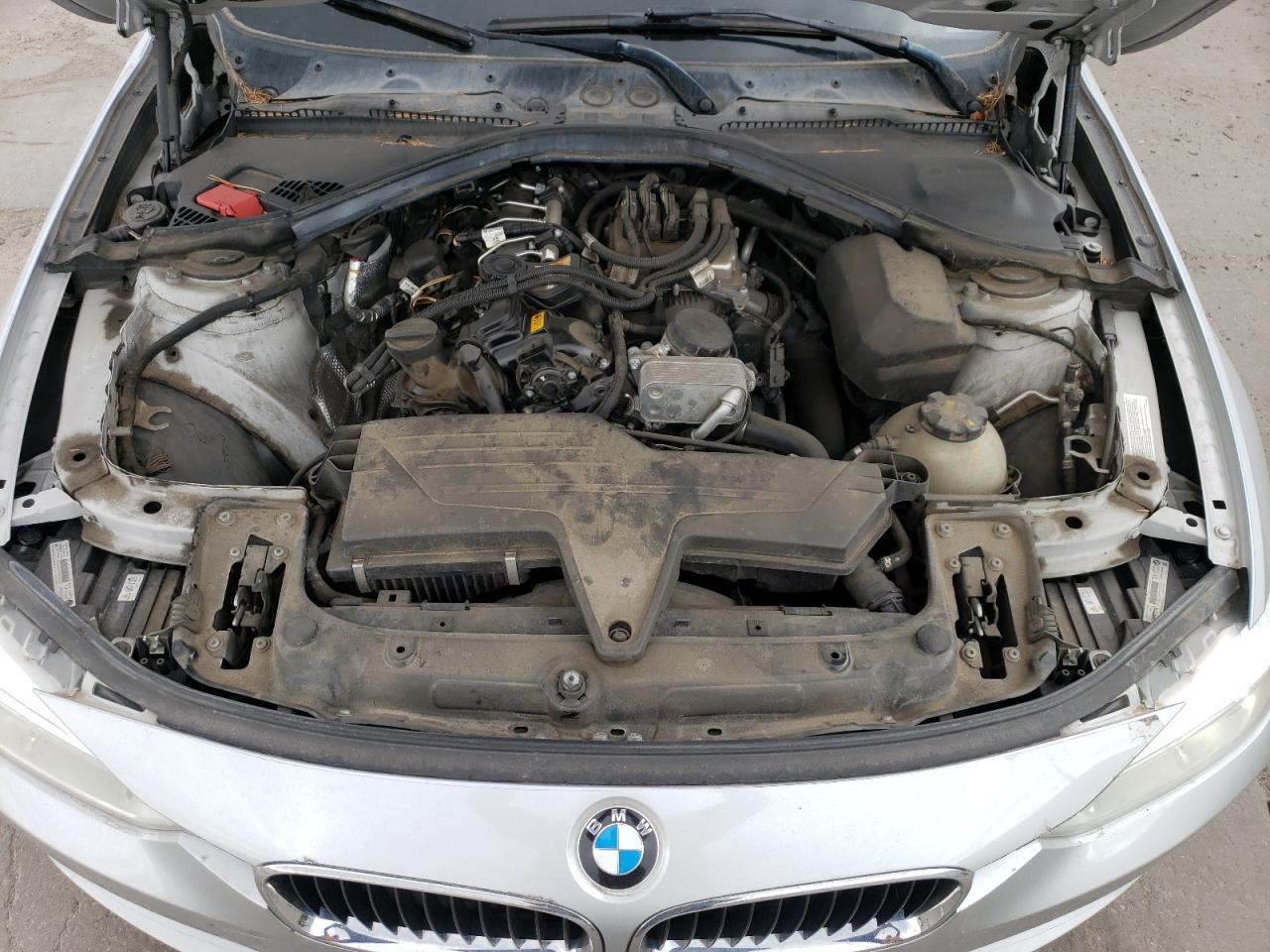 2014 BMW 3er VIN WBA3B3C55EJ983157 Copart auction photo, mechanical / hail damage thumbnail 11