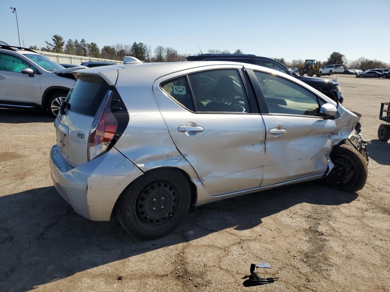 2015 Toyota Prius VIN JTDKDTB38F1580462 Copart auction photo, front end damage thumbnail 3