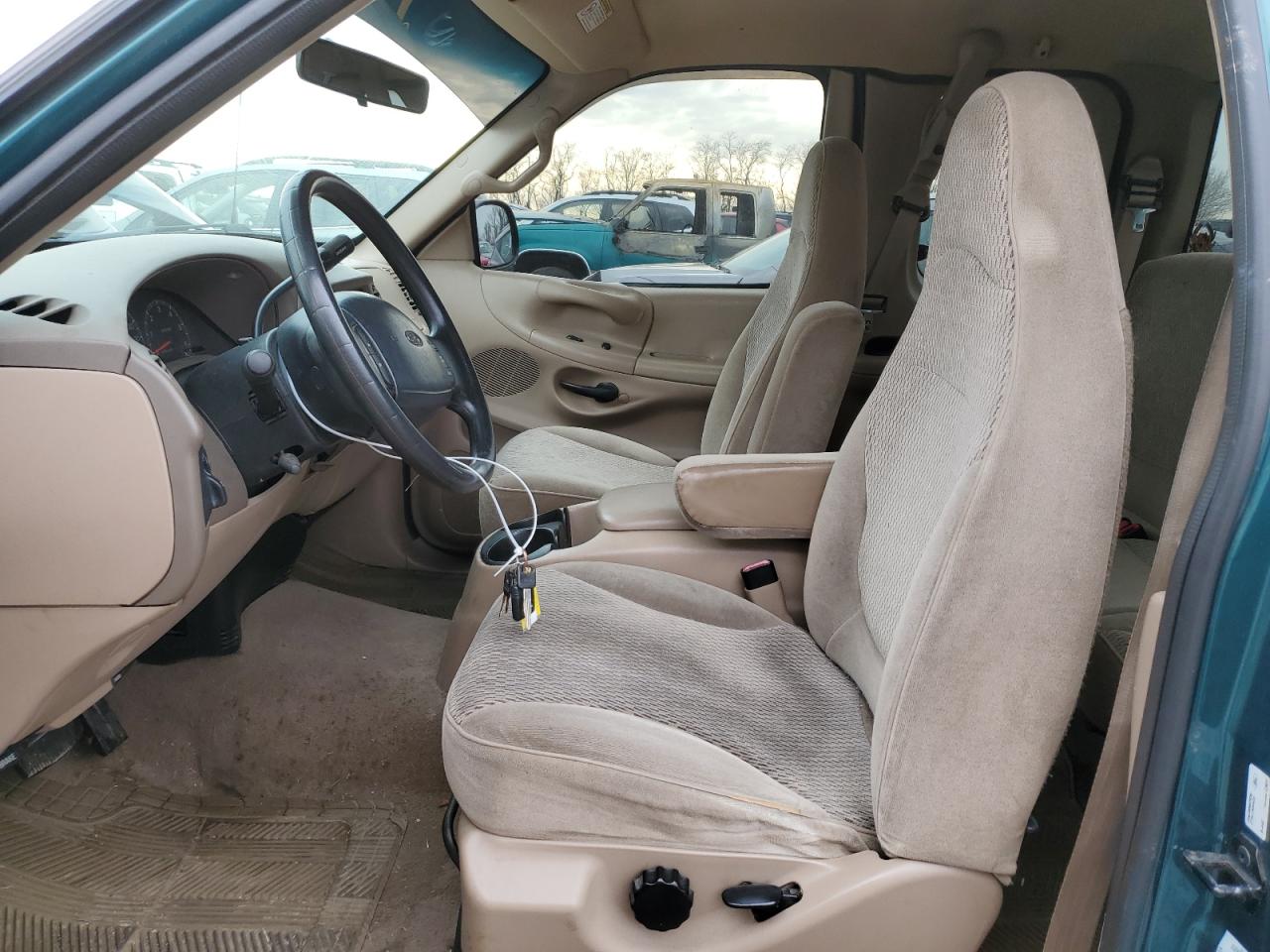 1998 Ford F-150 VIN 1FTZX1722WNC07985 Copart auction photo, front end / minor dent/scratches damage thumbnail 7