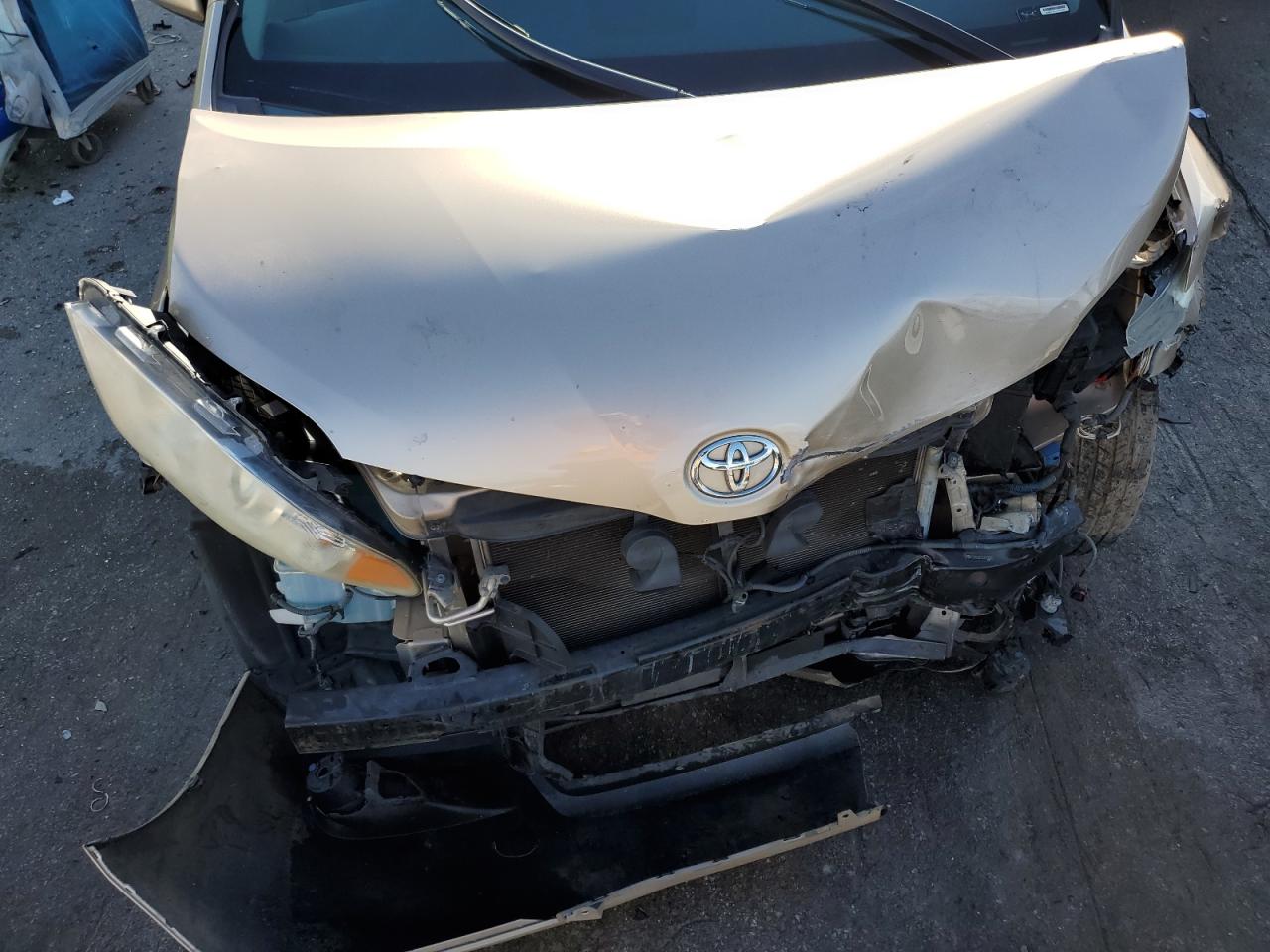 2014 Toyota Sienna VIN 5TDYK3DC7ES453250 Copart auction photo, front end / side damage thumbnail 12