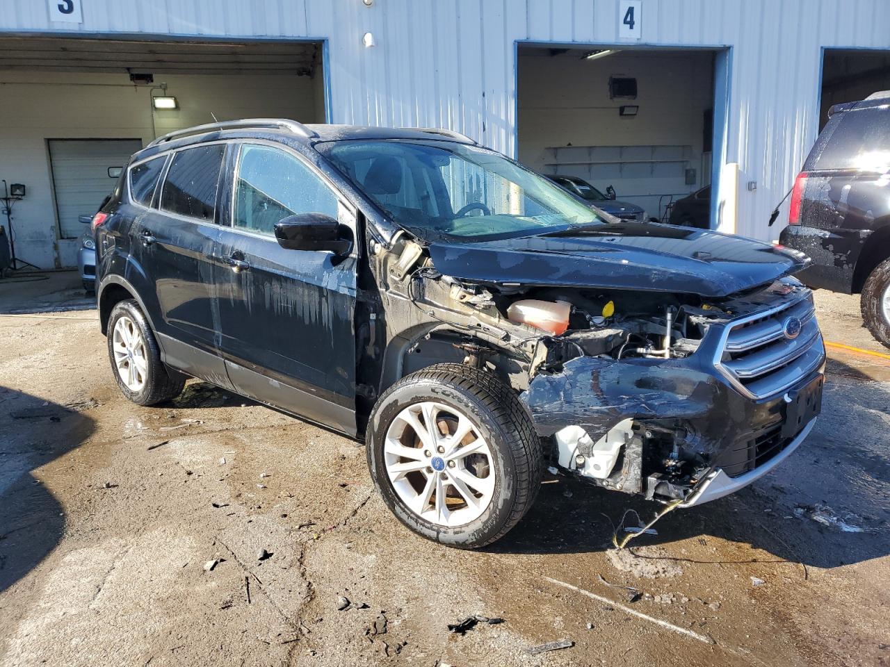 2017 Ford Escape VIN 1FMCU0GD9HUB97521 Copart auction photo, front end damage thumbnail 4