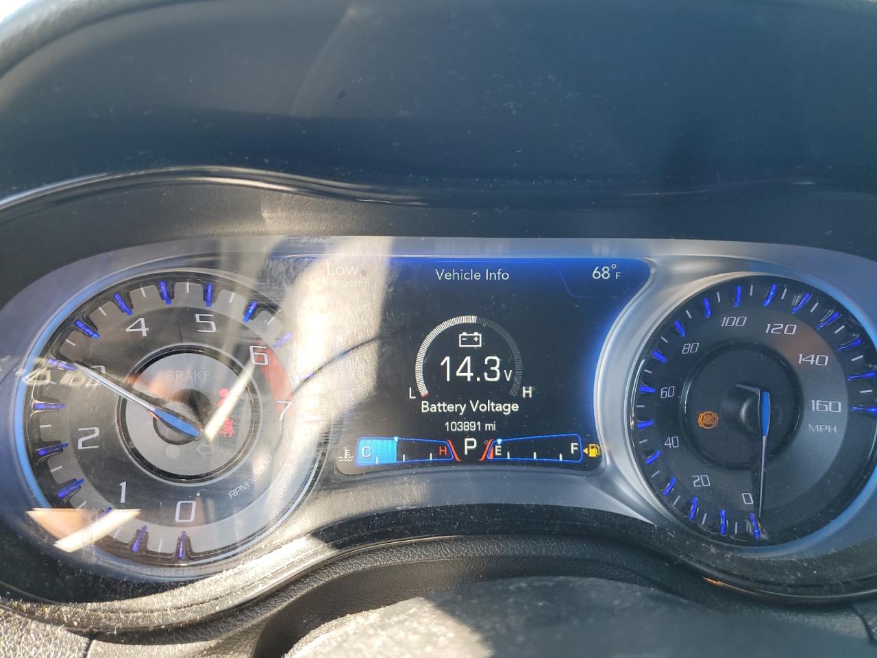 2018 Chrysler 300 VIN 2C3CCABT4JH160059 Copart auction photo, front end damage thumbnail 9