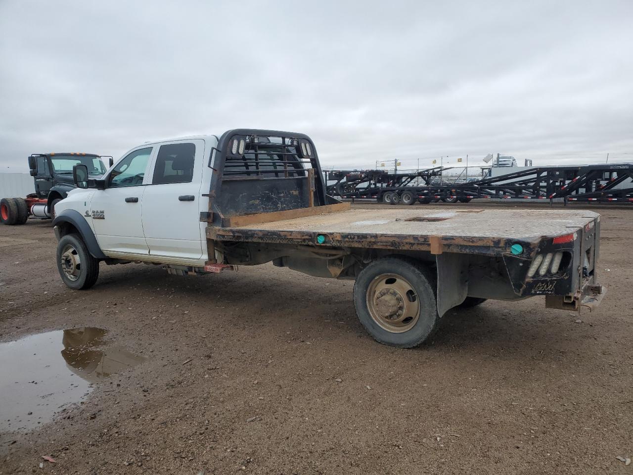 2018 RAM 4500 VIN 3C7WRLFLXJG264037 Copart auction photo, rear end damage thumbnail 2