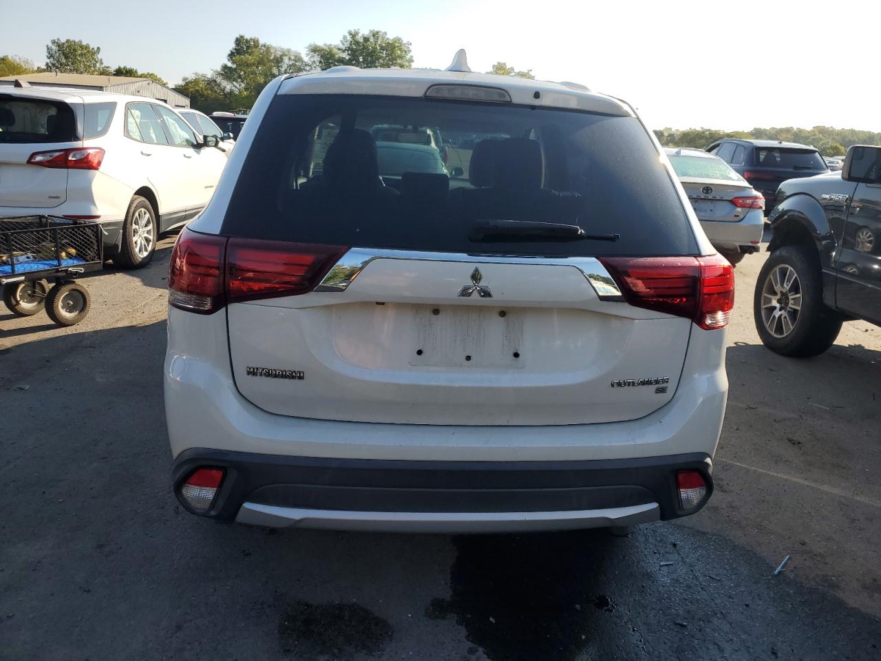 2017 Mitsubishi Outlander VIN JA4AD3A35HZ054477 Copart auction photo, front end / minor dent/scratches damage thumbnail 6