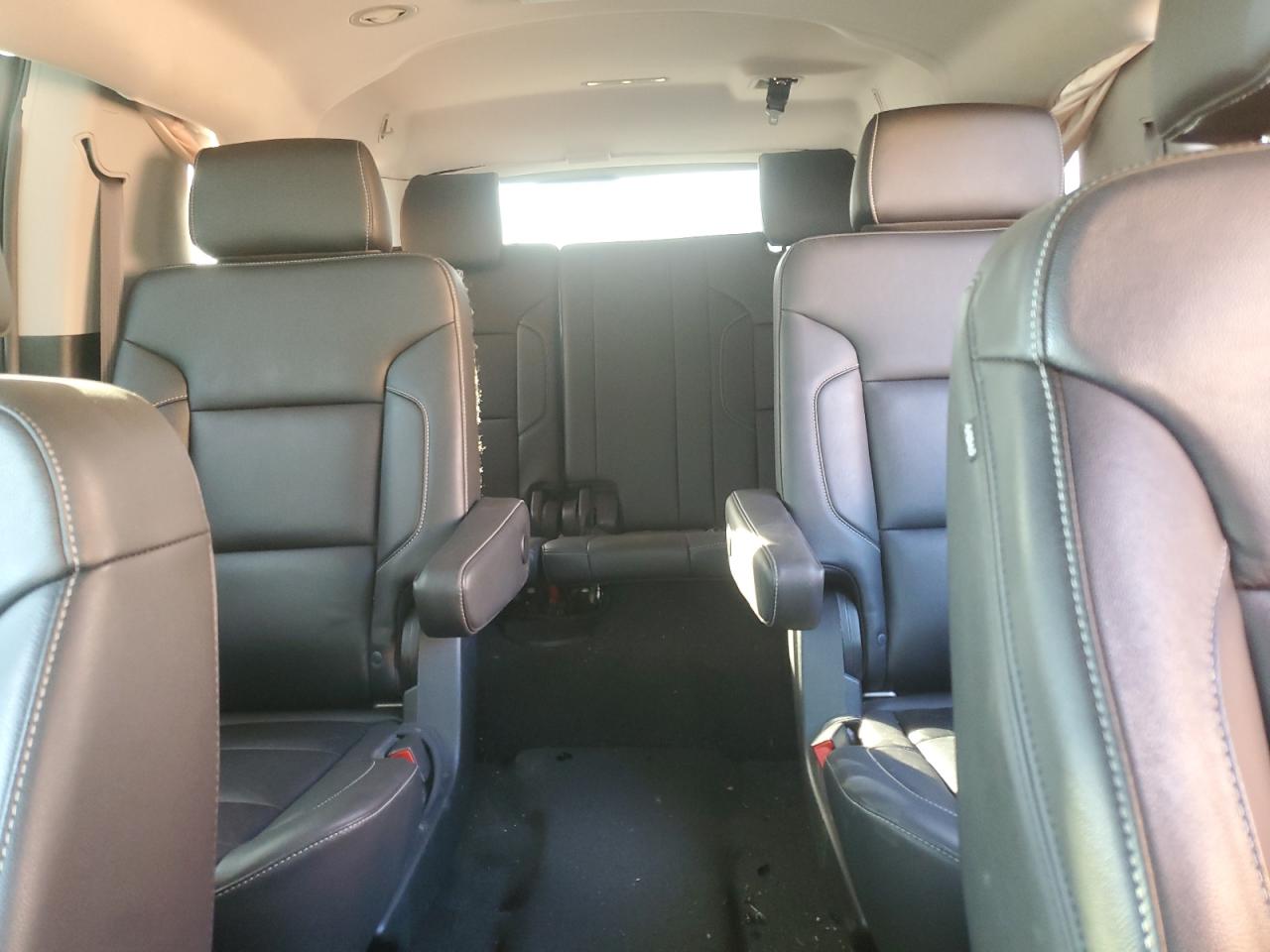 2017 Chevrolet Suburban VIN 1GNSKHKCXHR354597 Copart auction photo, front end / minor dent/scratches damage thumbnail 10