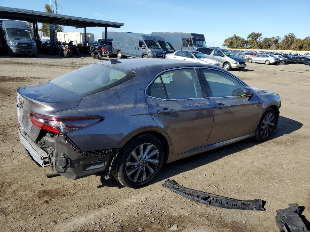 2021 Toyota Camry VIN 4T1R11AK0MU454575 Copart auction photo, front end / rear end damage thumbnail 4