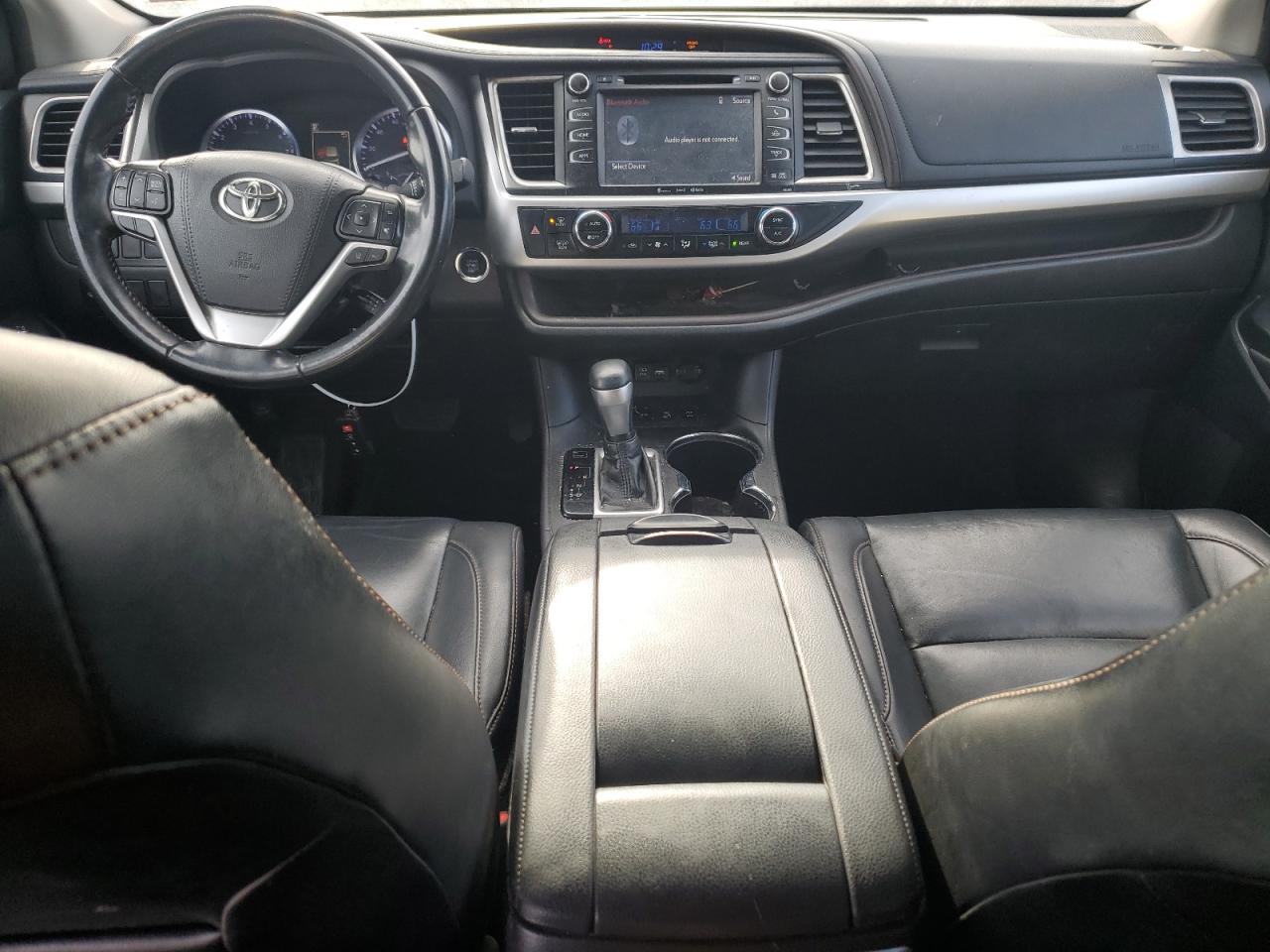 2019 Toyota Highlander VIN 5TDJZRFH3KS565158 Copart auction photo, front end / side damage thumbnail 8