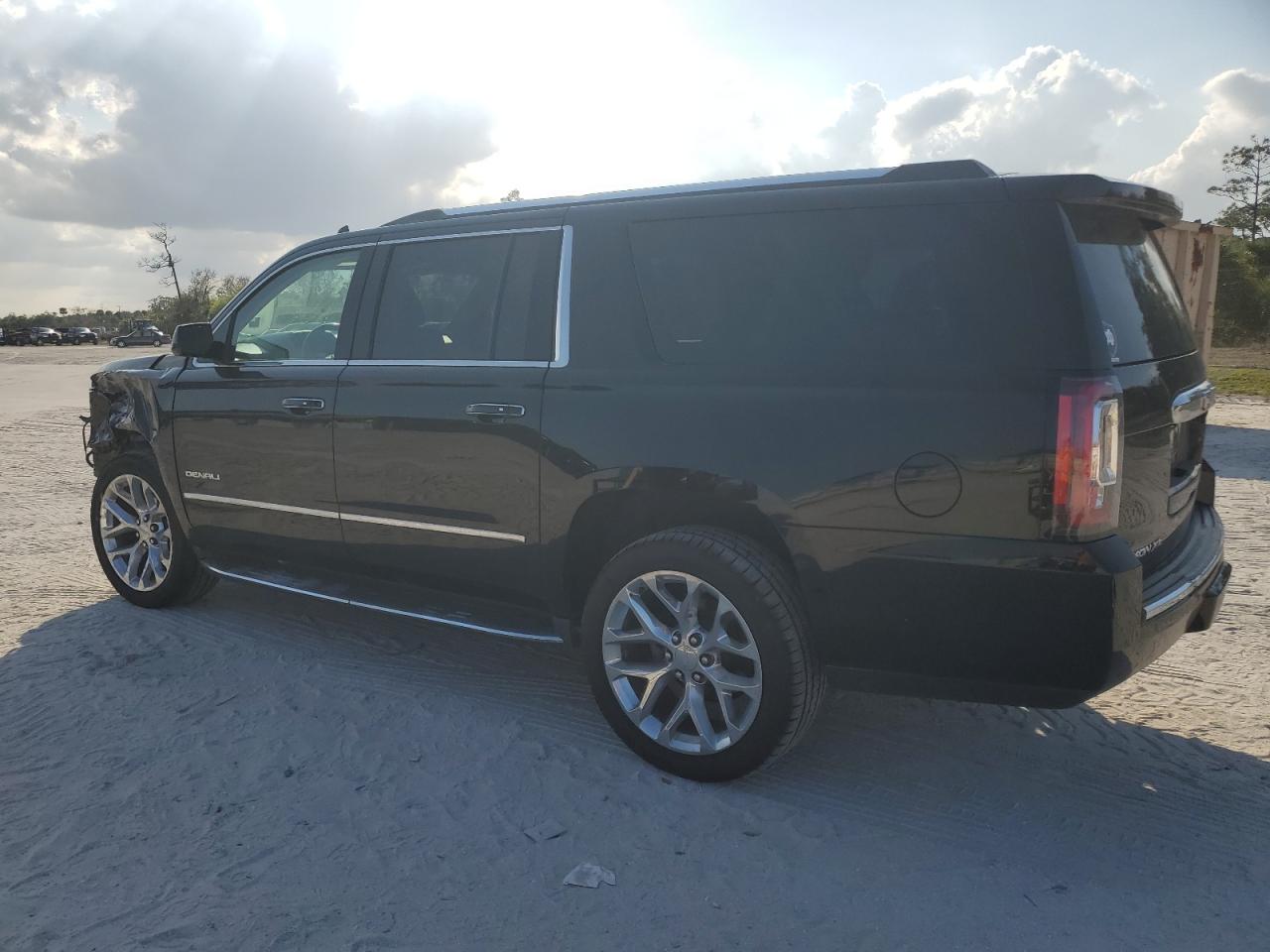 2016 GMC Yukon VIN 1GKS2HKJ9GR101247 Copart auction photo, front end / minor dent/scratches damage thumbnail 2