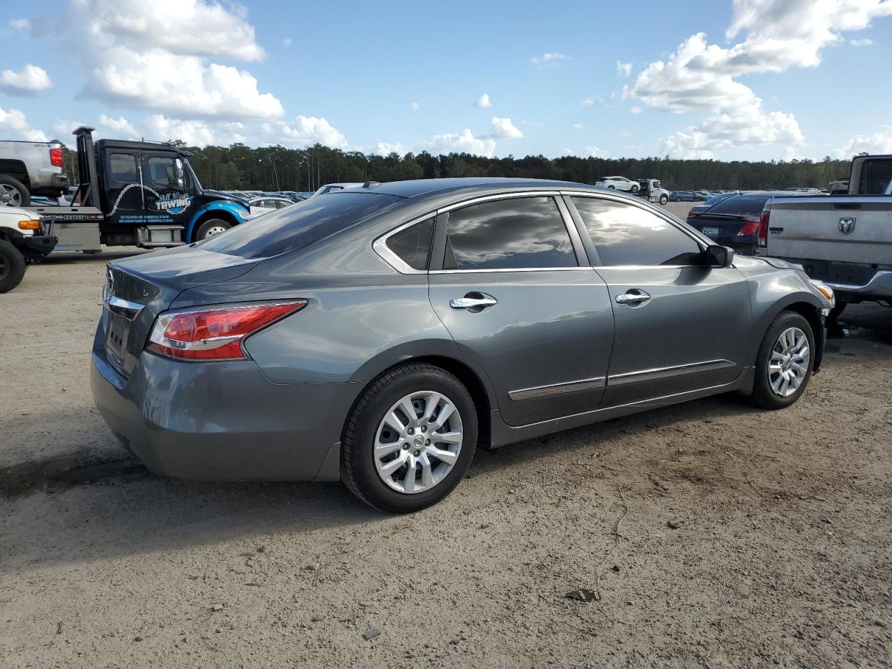 2015 Nissan Altima VIN 1N4AL3AP2FN317840 Copart auction photo, front end damage thumbnail 3
