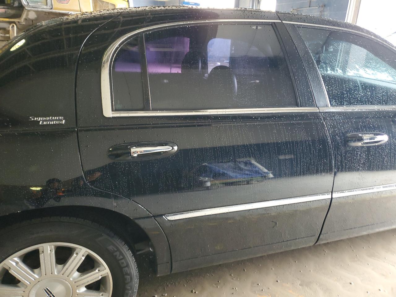 2008 Lincoln Town Car VIN 2LNHM82V88X644529 Copart auction photo, rear end / minor dent/scratches damage thumbnail 10