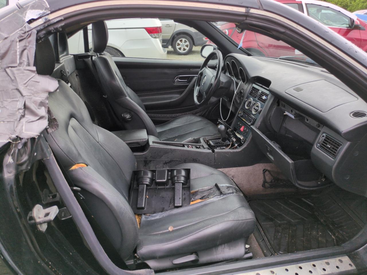 1999 Mercedes-Benz SLK-klasse VIN WDBKK47F5XF094256 Copart auction photo, water/flood damage thumbnail 10