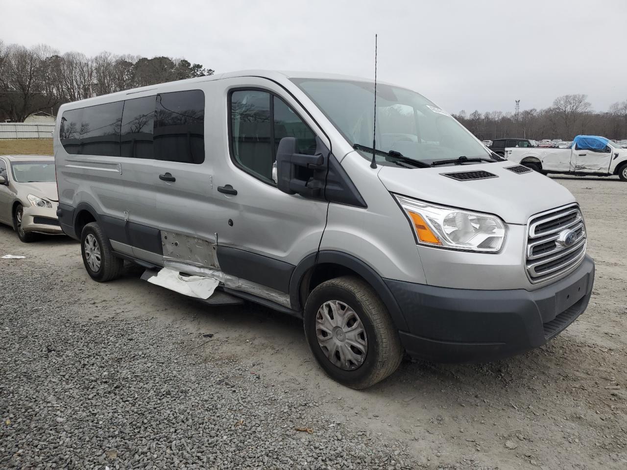 2018 Ford Transit VIN 1FBZX2ZM3JKA52561 Copart auction photo, side / minor dent/scratches damage thumbnail 4