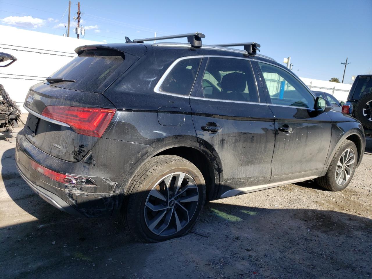 2021 Audi Q5 VIN WA1BAAFY4M2015100 Copart auction photo, front end / side damage thumbnail 3