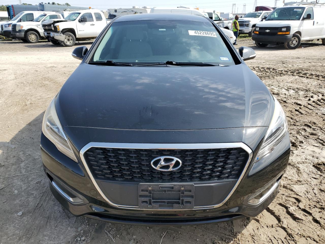 2017 Hyundai Sonata VIN KMHE24L14HA060375 Copart auction photo, vandalism / mechanical damage thumbnail 5