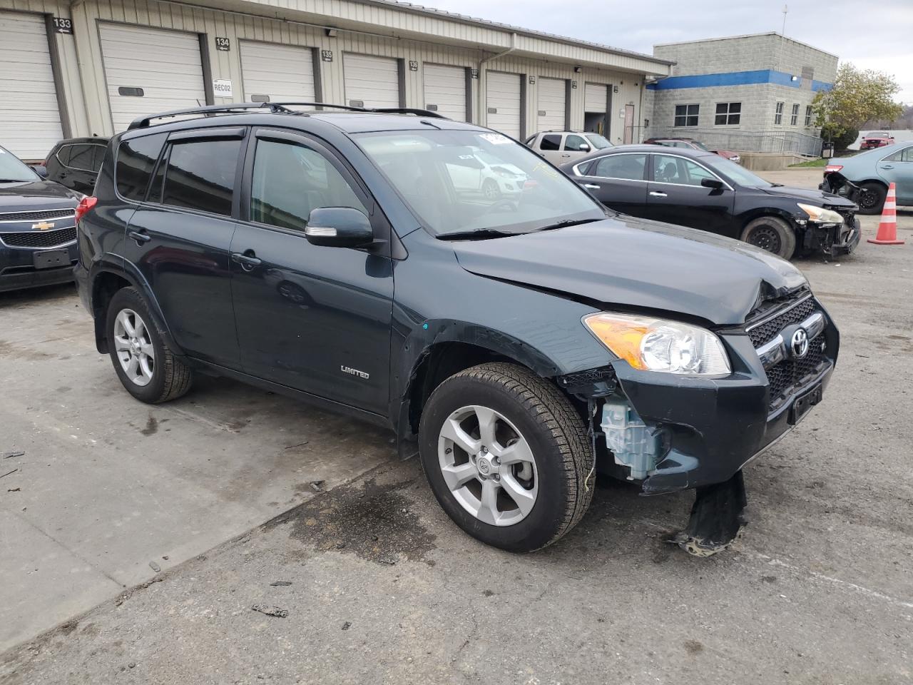 2012 Toyota RAV 4 VIN 2T3DK4DV5CW080467 Copart auction photo, front end / minor dent/scratches damage thumbnail 4