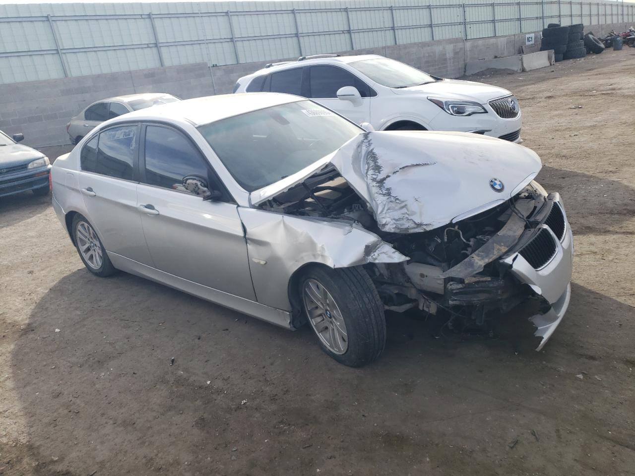 2007 BMW 3er VIN WBAVA33517KX82333 Copart auction photo, front end damage thumbnail 4