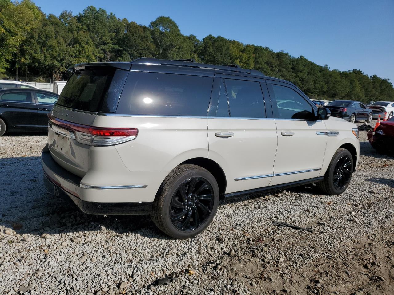 2023 Lincoln Navigator VIN 5LMJJ2LG5PEL17137 Copart auction photo, water/flood damage thumbnail 3