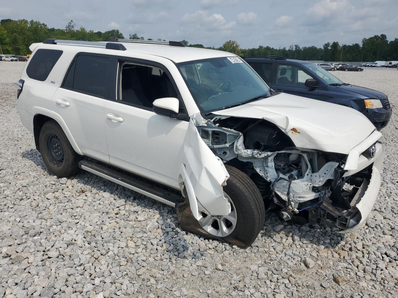 2019 Toyota 4Runner VIN JTEBU5JRXK5634523 Copart auction photo, front end / side damage thumbnail 4