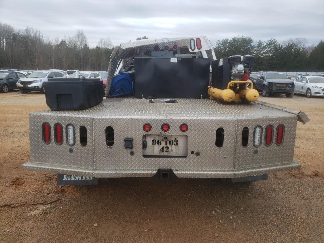 2020 Ford F450 VIN 1FT8W4DT6LEC41131 Copart auction photo, side / top/roof damage thumbnail 6