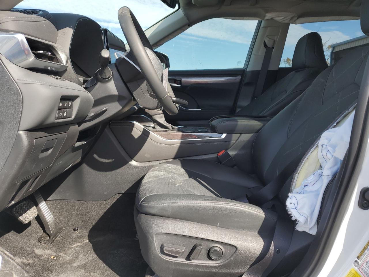 2024 Toyota Highlander VIN 5TDKDRAH2RS540711 Copart auction photo, side damage thumbnail 7