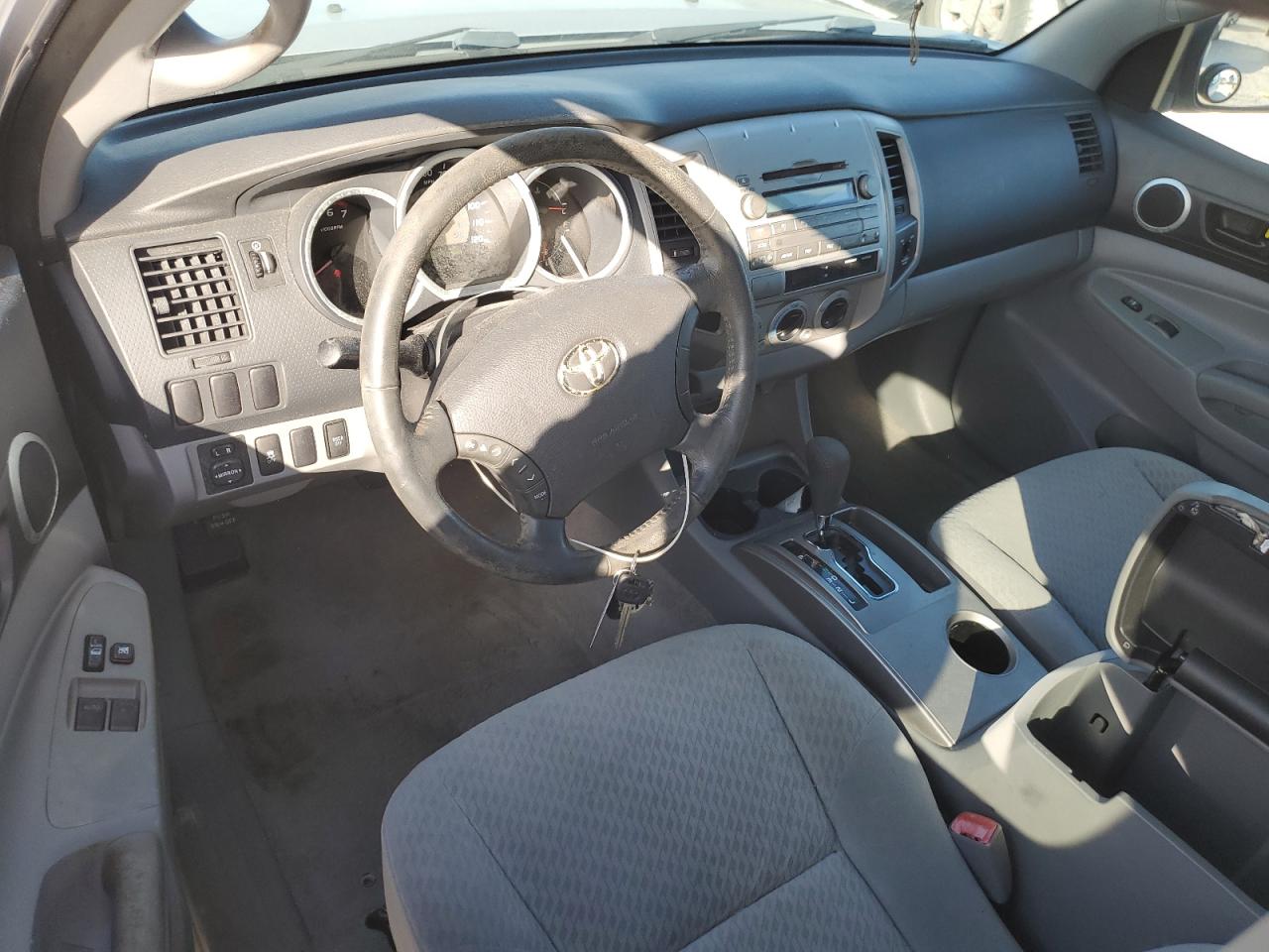 2010 Toyota Tacoma VIN 5TETX4CN2AZ712471 Copart auction photo, front end / minor dent/scratches damage thumbnail 8