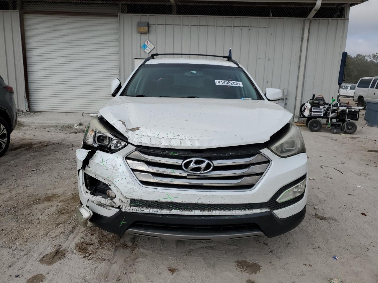 2016 Hyundai Santa Fe VIN 5XYZU3LB0GG347472 Copart auction photo, front end damage thumbnail 5