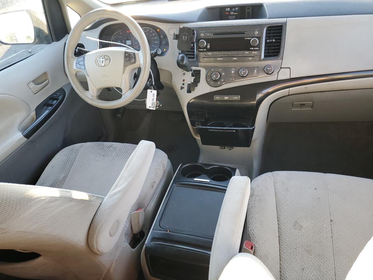 2012 Toyota Sienna VIN 5TDKK3DC1CS212755 Copart auction photo, front end / minor dent/scratches damage thumbnail 8