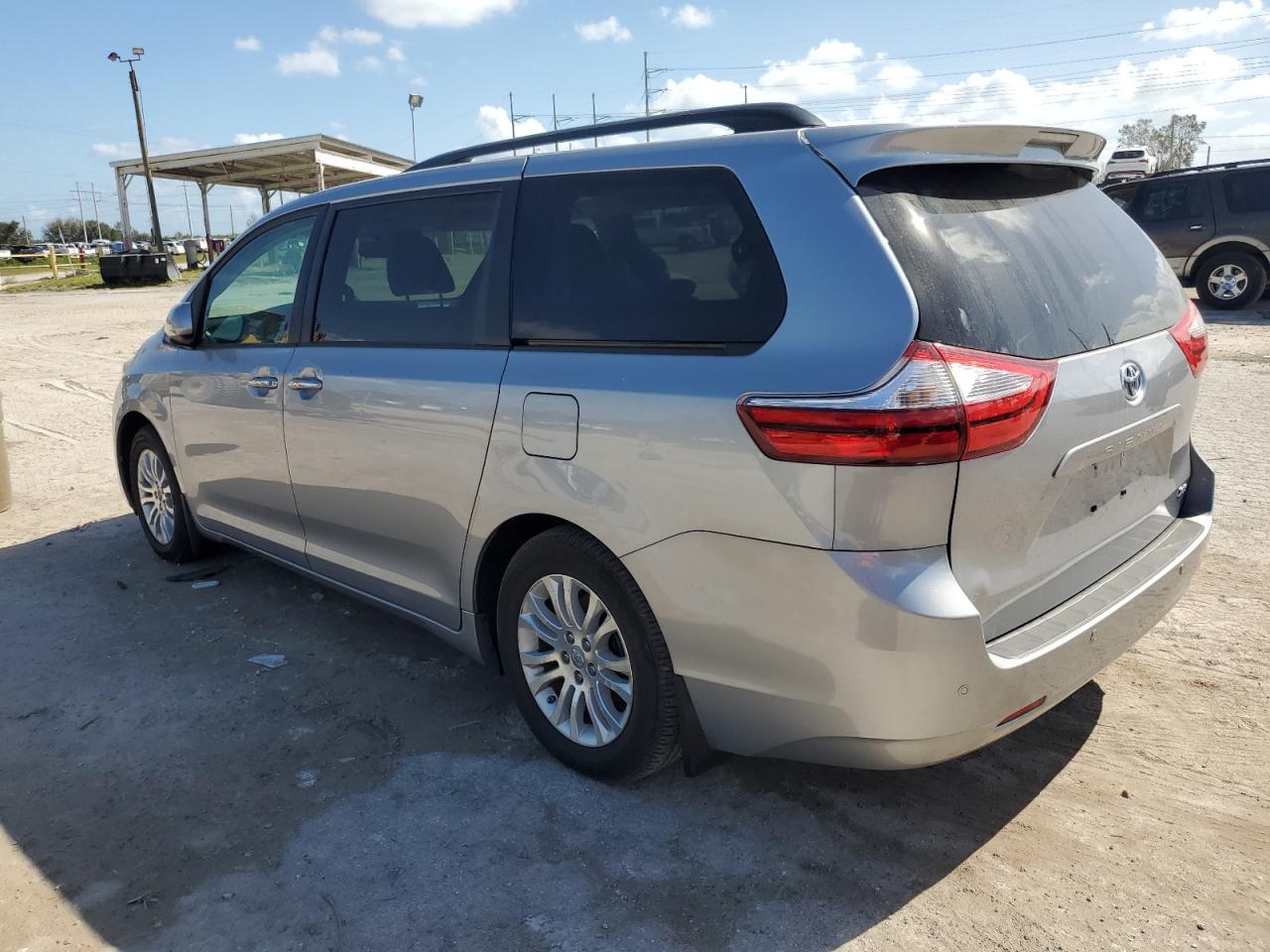 2017 Toyota Sienna VIN 5TDYZ3DC9HS797176 Copart auction photo, all over / water/flood damage thumbnail 2