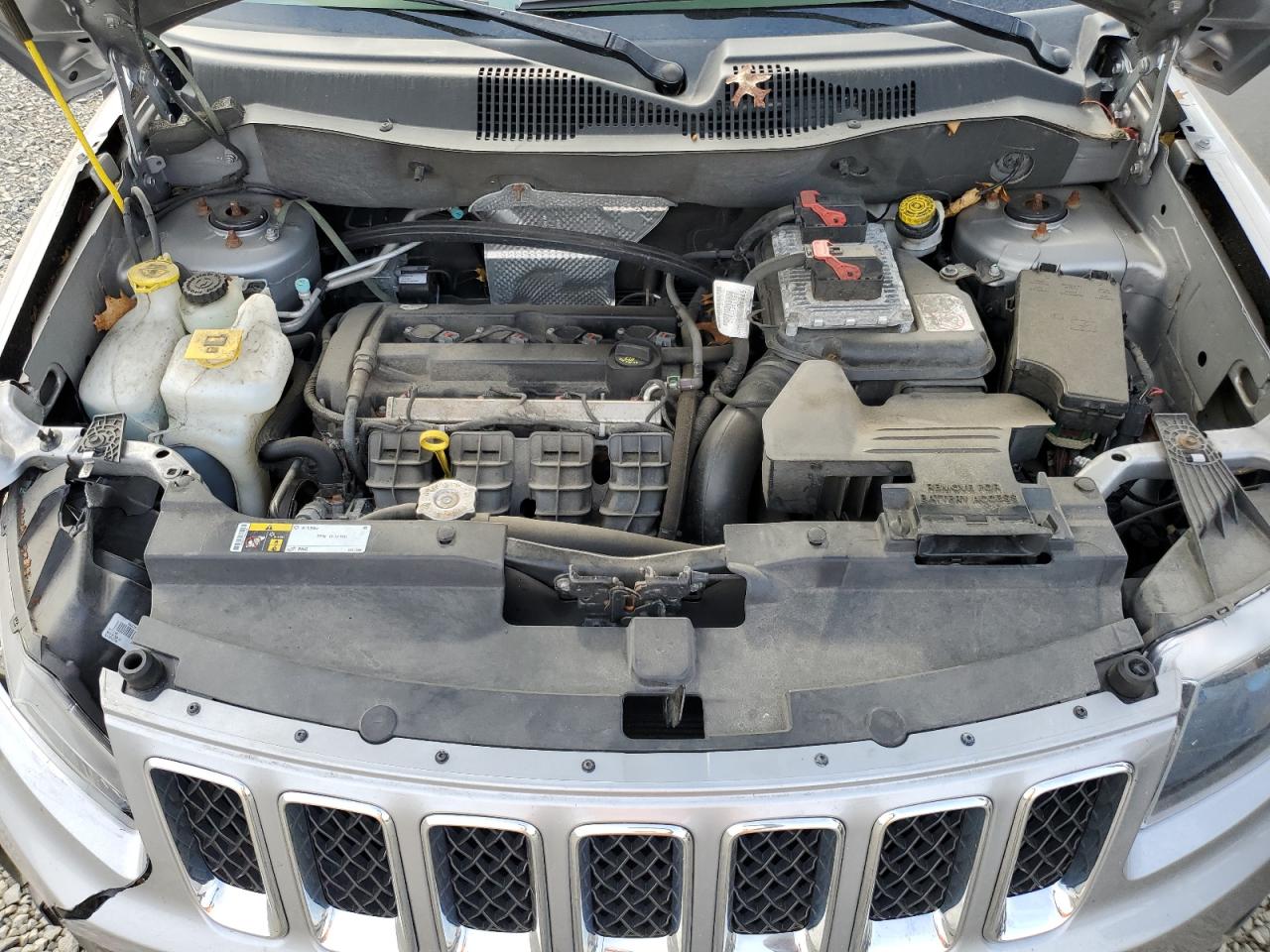2016 Jeep Compass VIN 1C4NJCBA6GD621837 Copart auction photo, front end / side damage thumbnail 14