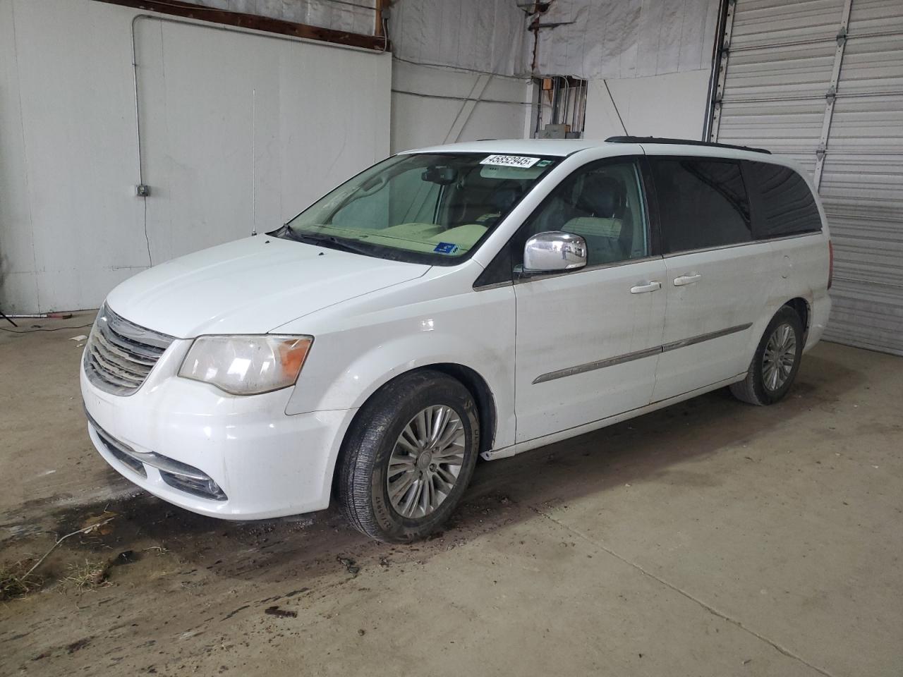 2015 Chrysler Town & Country VIN 2C4RC1CG7FR601045