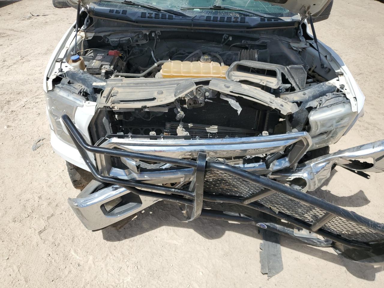 2017 Ford F-150 VIN 1FTFX1EF6HKC76451 Copart auction photo, front end / minor dent/scratches damage thumbnail 12